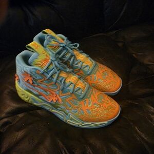 Vibrant Orange and Blue Mens SneakersPUMA-Scooby DOOSSIZE11 NEVERWORN.